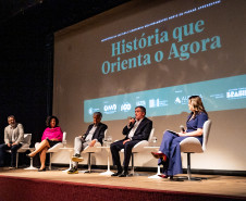 Ratinho Junior celebra preservação da história no lançamento do projeto Memória Paraná