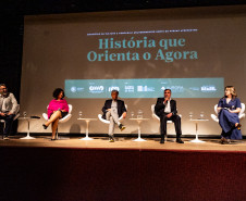 Ratinho Junior celebra preservação da história no lançamento do projeto Memória Paraná