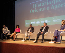 Ratinho Junior celebra preservação da história no lançamento do projeto Memória Paraná