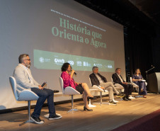 Ratinho Junior celebra preservação da história no lançamento do projeto Memória Paraná