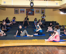 Curso gratuito do Teatro Guaíra forma 95 artistas de três regiões do Paraná