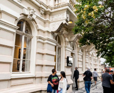 Três novidades no MON, Natal no Guaíra e estreia no MUPA estão na agenda cultural