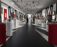 Nova exposição africana do MON ganha novo diálogo com a arte contemporânea