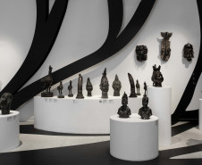 Nova exposição africana do MON ganha novo diálogo com a arte contemporânea