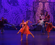 "O Quebra-Nozes": montagem do Guaíra emociona plateia lotada na primeira apresentação