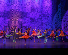 "O Quebra-Nozes": montagem do Guaíra emociona plateia lotada na primeira apresentação