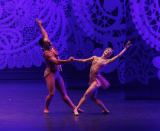 "O Quebra-Nozes": montagem do Guaíra emociona plateia lotada na primeira apresentação