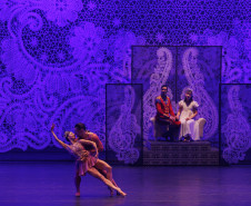 "O Quebra-Nozes": montagem do Guaíra emociona plateia lotada na primeira apresentação