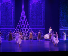 "O Quebra-Nozes": montagem do Guaíra emociona plateia lotada na primeira apresentação