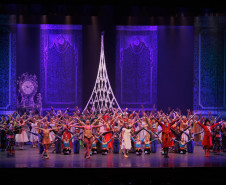 "O Quebra-Nozes": montagem do Guaíra emociona plateia lotada na primeira apresentação