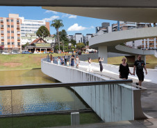 Primeira quarta-feira do ano é marcada por filas no Museu Oscar Niemeyer (MON), em Curitiba