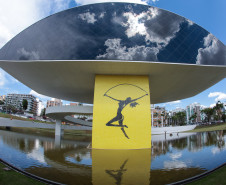 Primeira quarta-feira do ano é marcada por filas no Museu Oscar Niemeyer (MON), em Curitiba