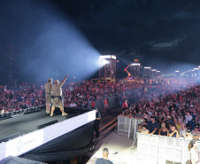 Com repertório variado, Banda da PMPR anima multidão antes do show do Roupa Nova