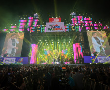 Roupa Nova mais do que dobra público de dois anos atrás no Verão Maior Paraná em Matinhos