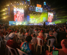 Roupa Nova mais do que dobra público de dois anos atrás no Verão Maior Paraná em Matinhos