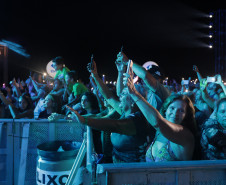 Roupa Nova mais do que dobra público de dois anos atrás no Verão Maior Paraná em Matinhos