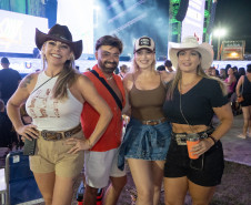 Bruno & Denner e Israel & Rodolffo fazem balada sertaneja para 32 mil pessoas em Pontal do Paraná