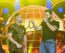 Bruno & Denner e Israel & Rodolffo fazem balada sertaneja para 32 mil pessoas em Pontal do Paraná