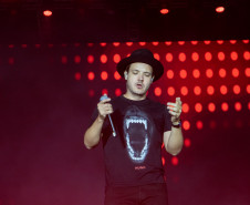 Bruno & Denner e Israel & Rodolffo fazem balada sertaneja para 32 mil pessoas em Pontal do Paraná