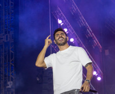 Bruno & Denner e Israel & Rodolffo fazem balada sertaneja para 32 mil pessoas em Pontal do Paraná