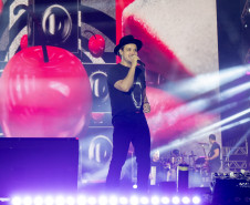 Bruno & Denner e Israel & Rodolffo fazem balada sertaneja para 32 mil pessoas em Pontal do Paraná