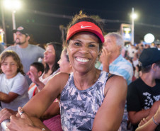 Roberta Miranda e Raça Negra transformam Pontal do Paraná em palco de grandes emoções