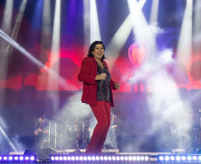 Roberta Miranda e Raça Negra transformam Pontal do Paraná em palco de grandes emoções