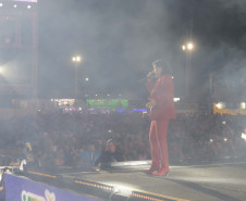 Roberta Miranda e Raça Negra transformam Pontal do Paraná em palco de grandes emoções