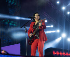 Roberta Miranda e Raça Negra transformam Pontal do Paraná em palco de grandes emoções