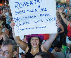 Roberta Miranda e Raça Negra transformam Pontal do Paraná em palco de grandes emoções