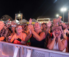 Roberta Miranda e Raça Negra transformam Pontal do Paraná em palco de grandes emoções