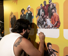 Atitude 67 e Kamisa 10 fazem noite de pagode em dose dupla em Pontal do Paraná