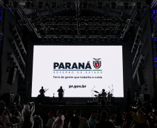 Atitude 67 e Kamisa 10 fazem noite de pagode em dose dupla em Pontal do Paraná