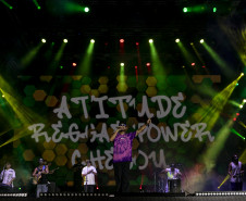 Atitude 67 e Kamisa 10 fazem noite de pagode em dose dupla em Pontal do Paraná