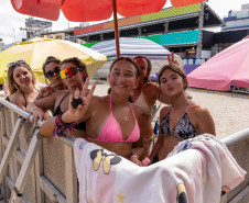 Espera desde as 4h da manhã: fãs já aguardam DJ Alok no palco do Verão Maior Paraná