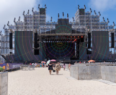 Espera desde as 4h da manhã: fãs já aguardam DJ Alok no palco do Verão Maior Paraná