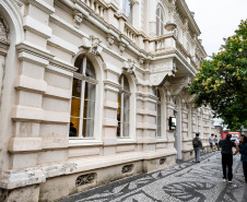 Em fevereiro, MIS-PR terá visita guiada noturna e encontro com carnavalescos