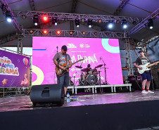 Palcos Sunset movimentam praias e rios do Paraná; confira a agenda da semana