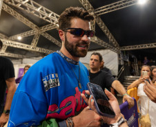 Drones, luzes e recorde de público: show de Alok leva 338 mil pessoas ao Verão Maior