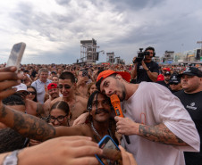 Jeito Moleque toca Cristiano Araújo e Charlie Brown Jr no Verão Maior Paraná