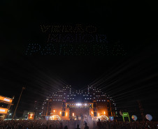 Drones, luzes e recorde de público: show de Alok leva 338 mil pessoas ao Verão Maior