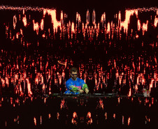 Drones, luzes e recorde de público: show de Alok leva 338 mil pessoas ao Verão Maior