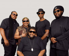 O sábado (31) reserva um encontro de gerações e estilos em Matinhos. A banda jamaicana Inner Circle, uma das pioneiras do reggae, faz sua apresentação no Verão Maior Paraná.