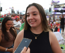 Ônibus, carro e avião: fãs chegam mais de 30 horas antes do show de Ana Castela no Verão Maior