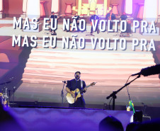 Novidade no Verão Maior, gospel de Fernandinho leva 62 mil pessoas a Matinhos