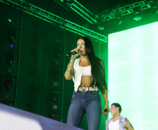 Ana Castela confirma status de fenômeno diante de 228 mil pessoas no Verão Maior Paraná