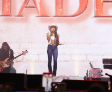 Ana Castela confirma status de fenômeno diante de 228 mil pessoas no Verão Maior Paraná