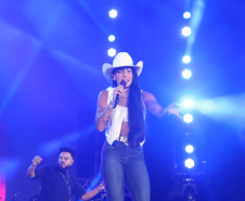 Ana Castela confirma status de fenômeno diante de 228 mil pessoas no Verão Maior Paraná