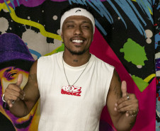 Atitude 67 e Kamisa 10 fazem noite de pagode em dose dupla em Pontal do Paraná