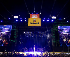 Atitude 67 e Kamisa 10 fazem noite de pagode em dose dupla em Pontal do Paraná